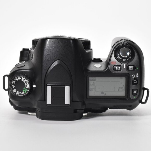 Nikon D80 Outfit SLR Digital Camera 10.2MP 18-135mm Lens 11,790 Clicks 32GB SD - Picture 9 of 16